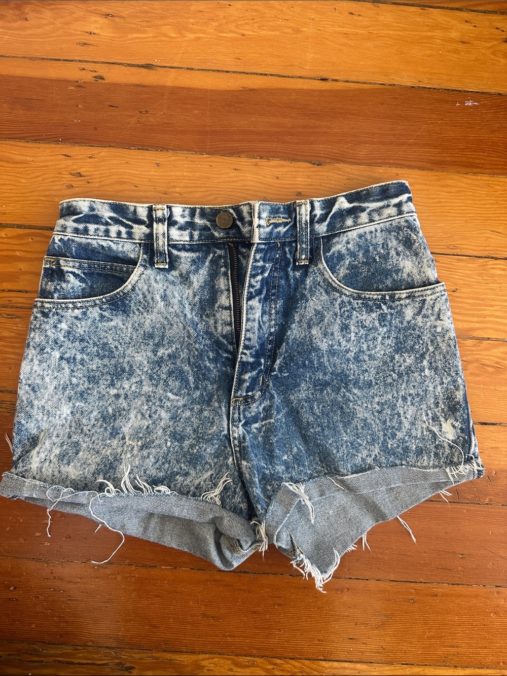 Guess Acid-Wash High-Rise Denim Shorts - Blue/White